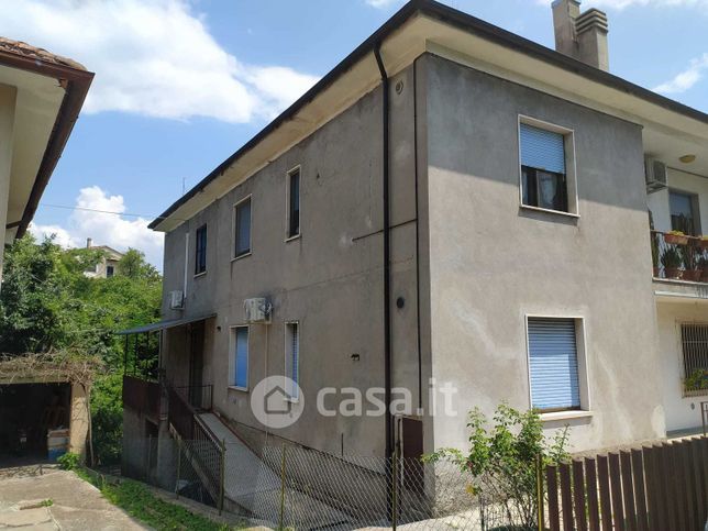 Casa bi/trifamiliare in residenziale in SS205 54
