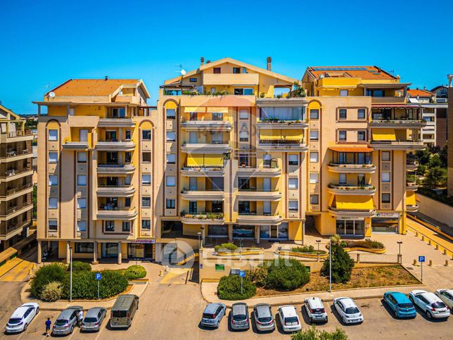 Appartamento in residenziale in Via Carlo Felice 40