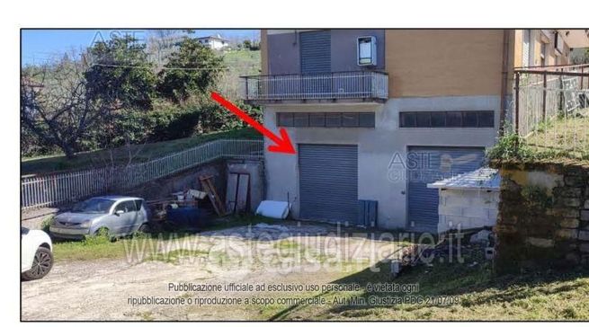 Box/posto auto in residenziale in Via Cerere Navicella
