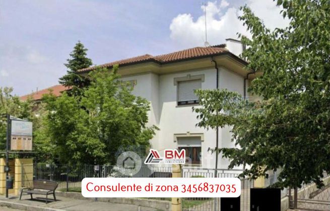 Villa in residenziale in Corso Dante Alighieri 121