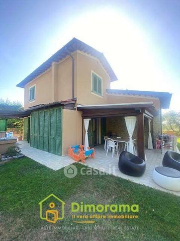 Villa in residenziale in Via San Giuseppe 14