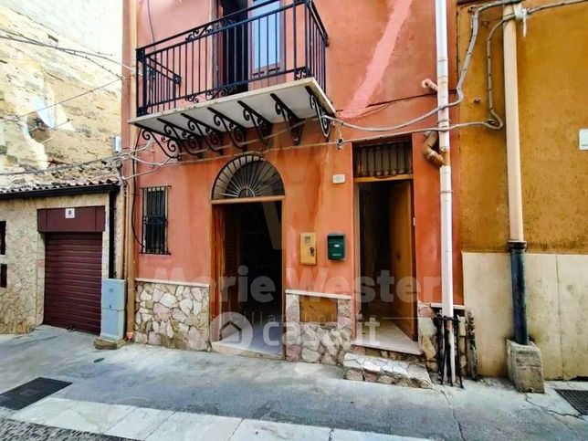 Casa indipendente in residenziale in Via Pagliere 10