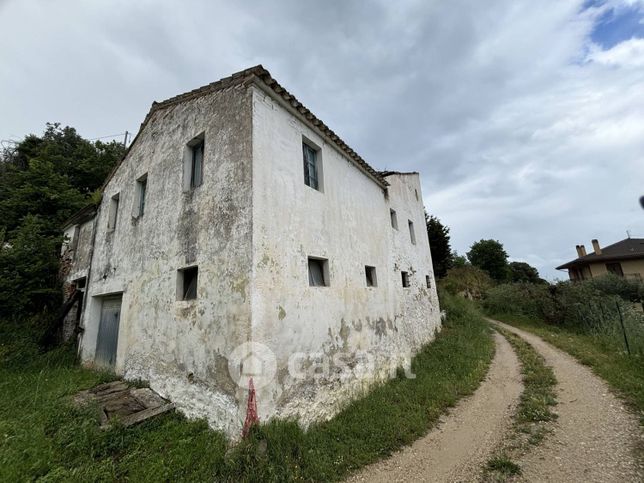 Rustico/casale in residenziale in 