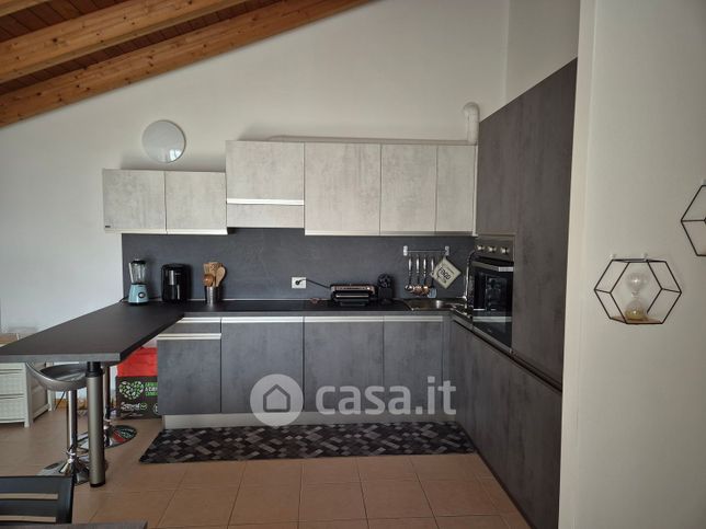 Appartamento in residenziale in Via Roccolo 9