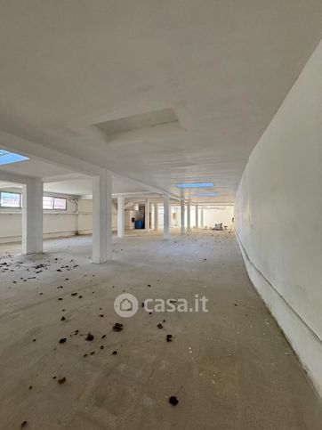 Box/posto auto in residenziale in Via Lombardia 104