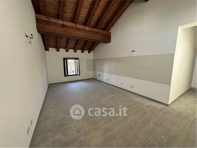 Appartamento in residenziale in Via Cesare Frassoni 17
