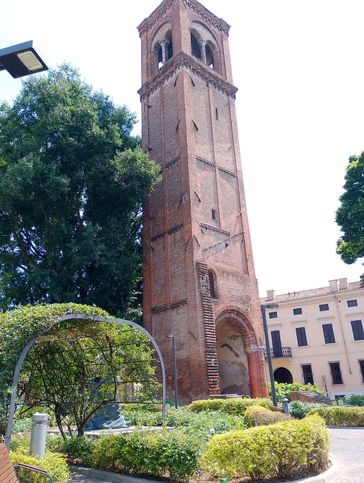 Ufficio in commerciale in Via Principe Amedeo