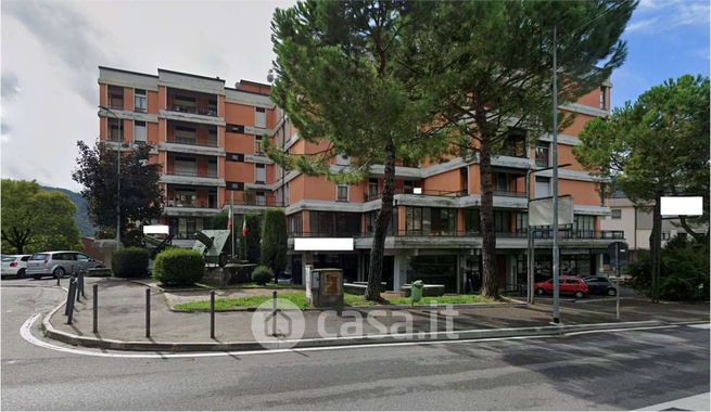 Ufficio in commerciale in Via Virgilio Montini 235