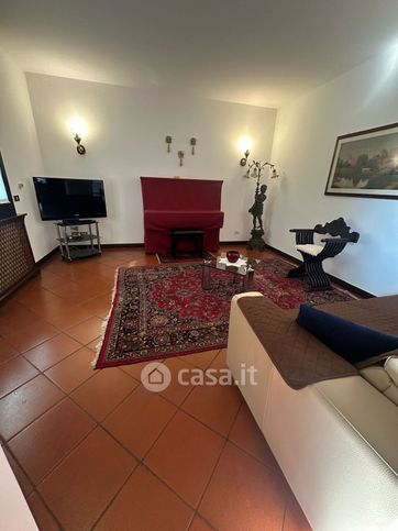 Appartamento in residenziale in Via Vallon