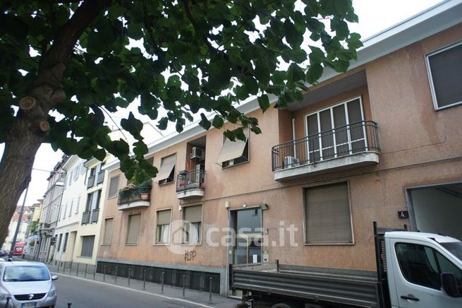 Appartamento in residenziale in Via Altaguardia 6