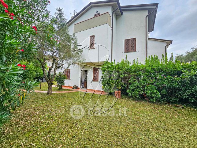 Villetta a schiera in residenziale in Via Nave