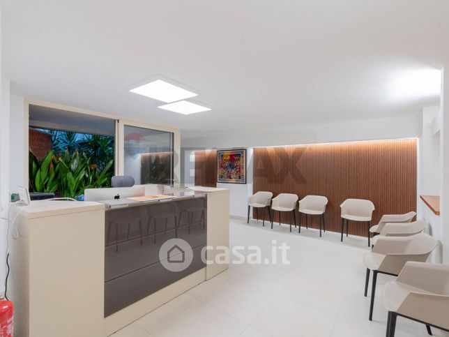 Ufficio in commerciale in Via Paolo Paternostro 94