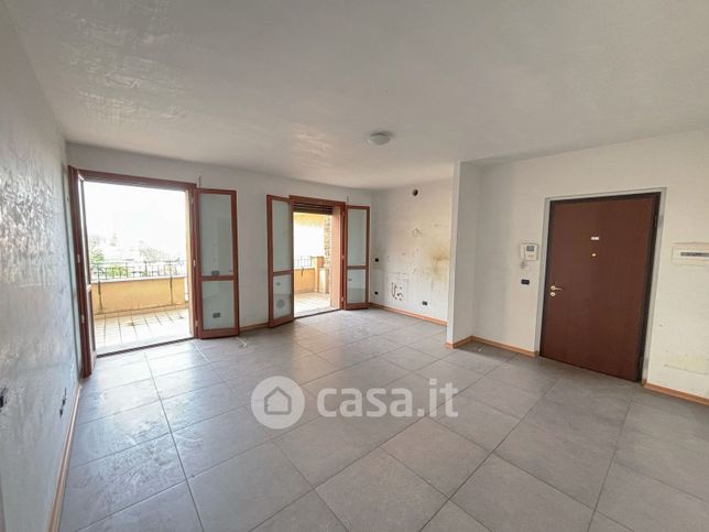 Appartamento in residenziale in Via Asiago 8 -/d