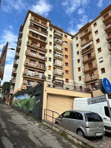 Appartamento in residenziale in Salita San Pietro