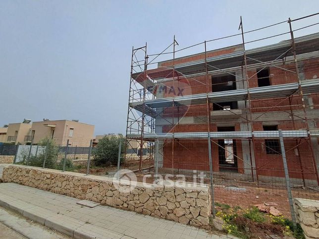 Casa bi/trifamiliare in residenziale in Contrada Agli Androni