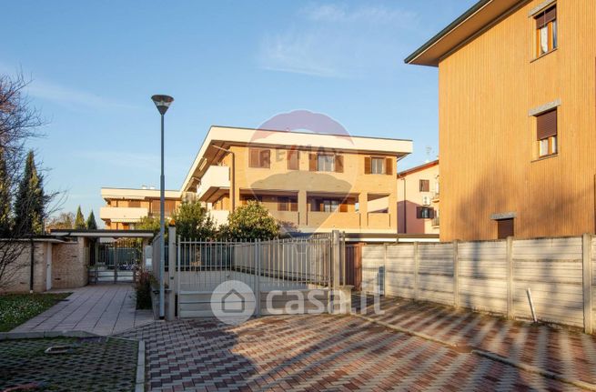 Appartamento in residenziale in Via Monte Grappa 45