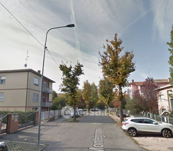 Appartamento in residenziale in Via Montegrappa