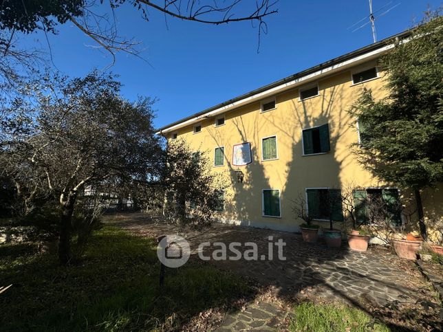 Rustico/casale in residenziale in Via Roma