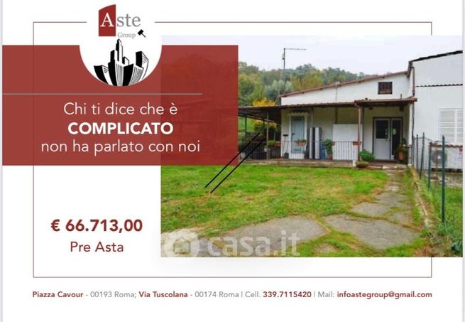 Casa indipendente in residenziale in Strada dei Salici 5