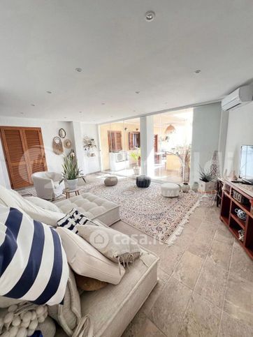 Appartamento in residenziale in Via Lividonia