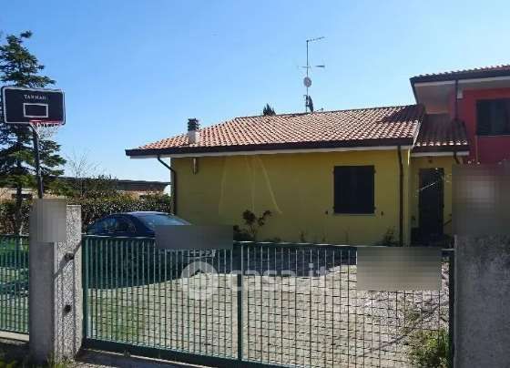 Appartamento in residenziale in Via Pozzo Castello