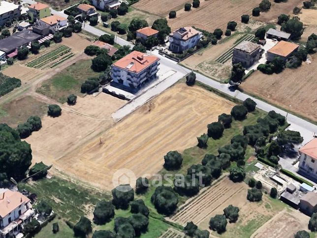 Terreno edificabile in residenziale in Via Ascolana