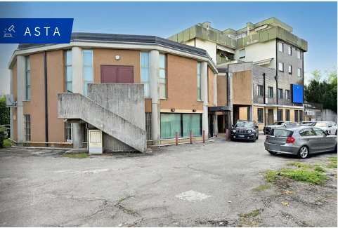 Ufficio in commerciale in Via San Giovanni Bosco 27 A