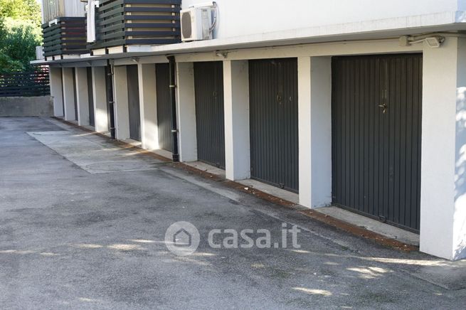 Box/posto auto in residenziale in Via Chiesanuova