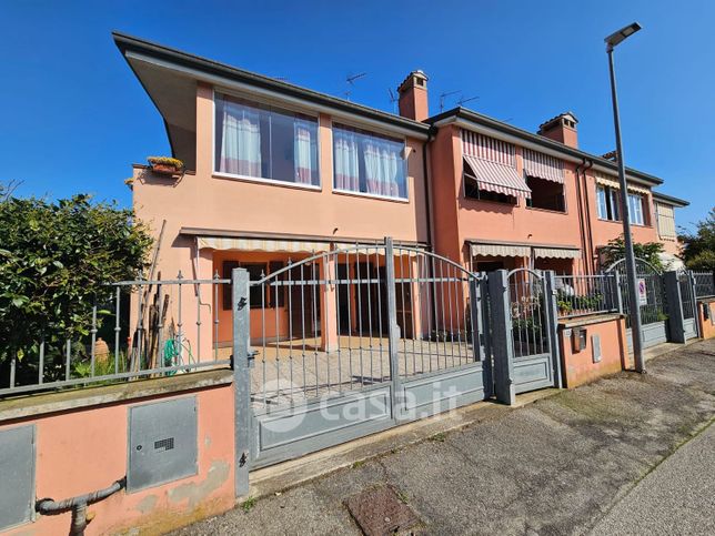 Villetta a schiera in residenziale in Via Vicenza
