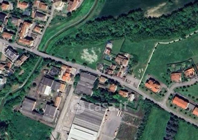 Capannone in commerciale in Strada Fontanini