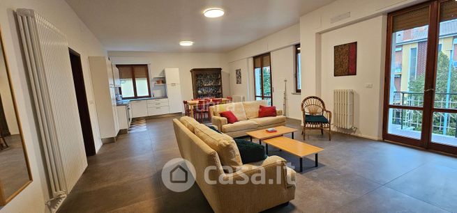 Appartamento in residenziale in Via Pezzolet