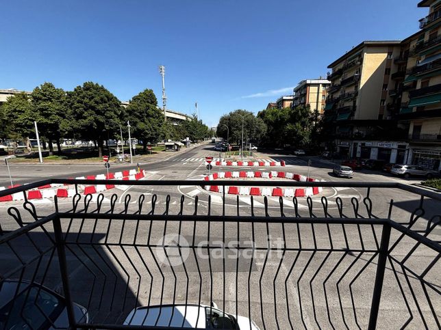 Ufficio in commerciale in Via FrÃ  Giocondo 45