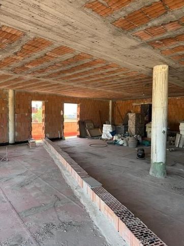 Attico/mansarda in residenziale in Viale Regina Margherita 289