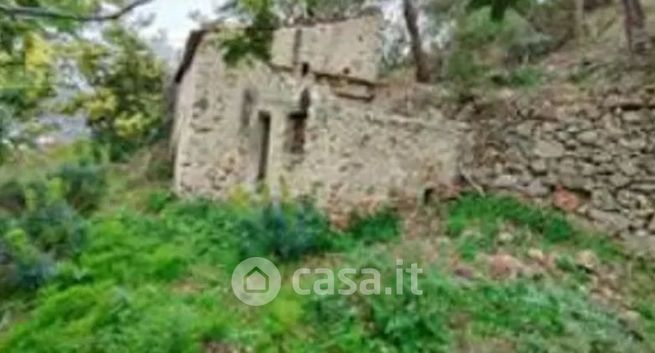 Rustico/casale in residenziale in Frazione Vozze 1