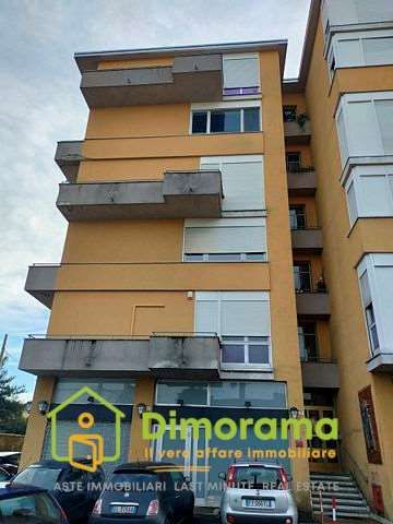 Appartamento in residenziale in Via Cesare Battisti 3