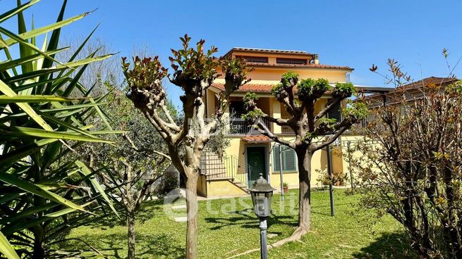 Villa in residenziale in Via Vincenzo Consani