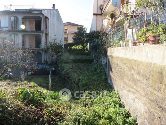 Terreno edificabile in residenziale in Via della Montagna