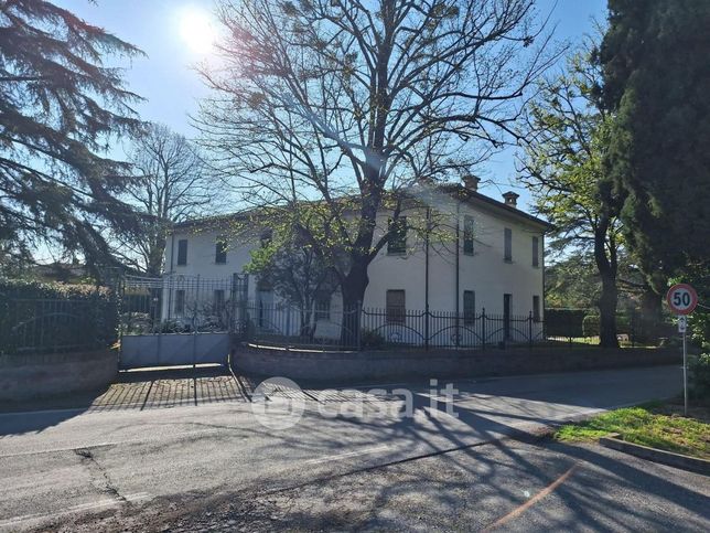 Villa in residenziale in Via IV Novembre