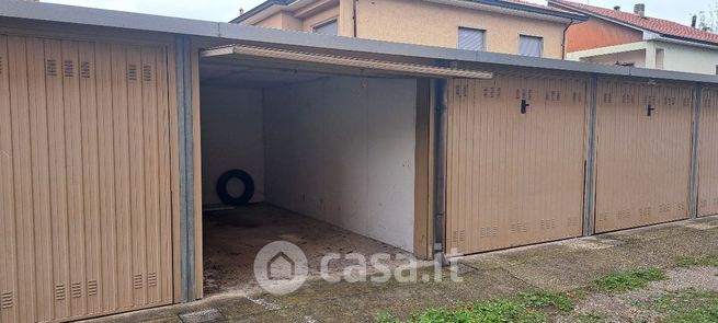 Garage/posto auto in residenziale in Via Gorizia