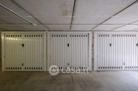 Box/posto auto in residenziale in Via Martiri di Cefalonia