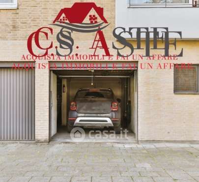 Box/posto auto in residenziale in 