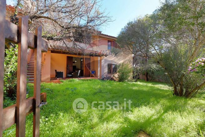 Villa in residenziale in 