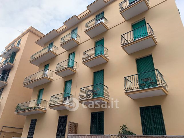 Appartamento in residenziale in Via Maresca 14