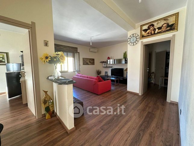 Appartamento in residenziale in Via Puccini 11