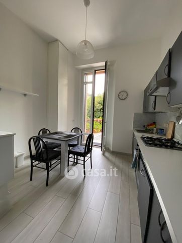 Appartamento in residenziale in Via Stazio 5