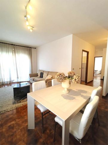 Appartamento in residenziale in Via Circonvallazione 72