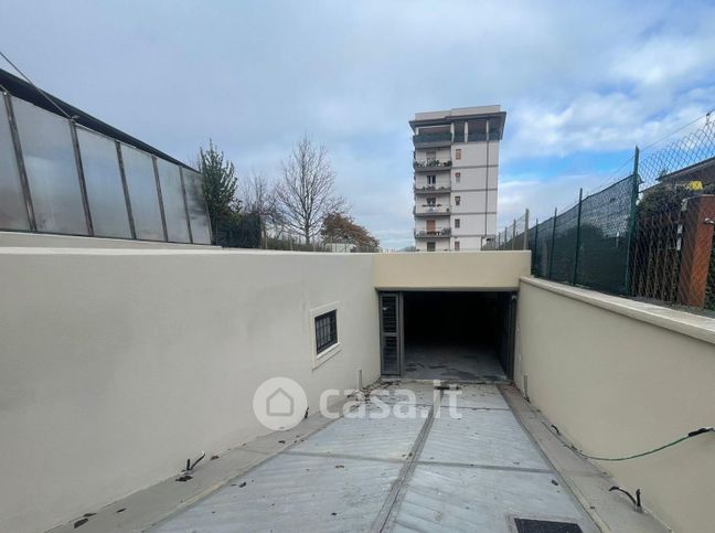 Garage/posto auto in residenziale in Via Calcarelli 16