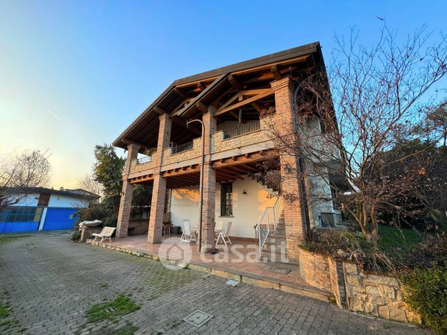 Villa in residenziale in Strada Provinciale 103