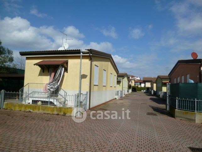 Appartamento in residenziale in Via Passo Falzarego 38