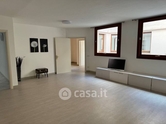 Appartamento in residenziale in Piazza Giuseppe Garibaldi